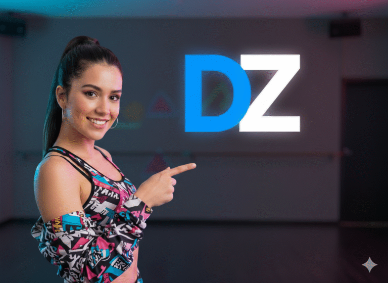 CHICA SEÑALANDO